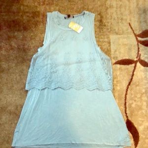 ⚡️NWT Suzanne Betro Long Blouse